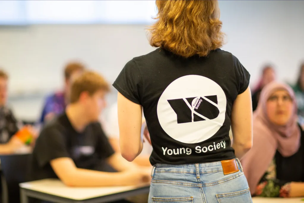 Young Society de aanbieder van mbo burgerschap onderwijs